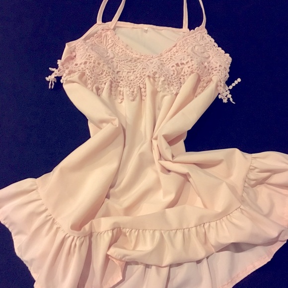 unknown Tops - Pale Pink tank blouse with Lace top new